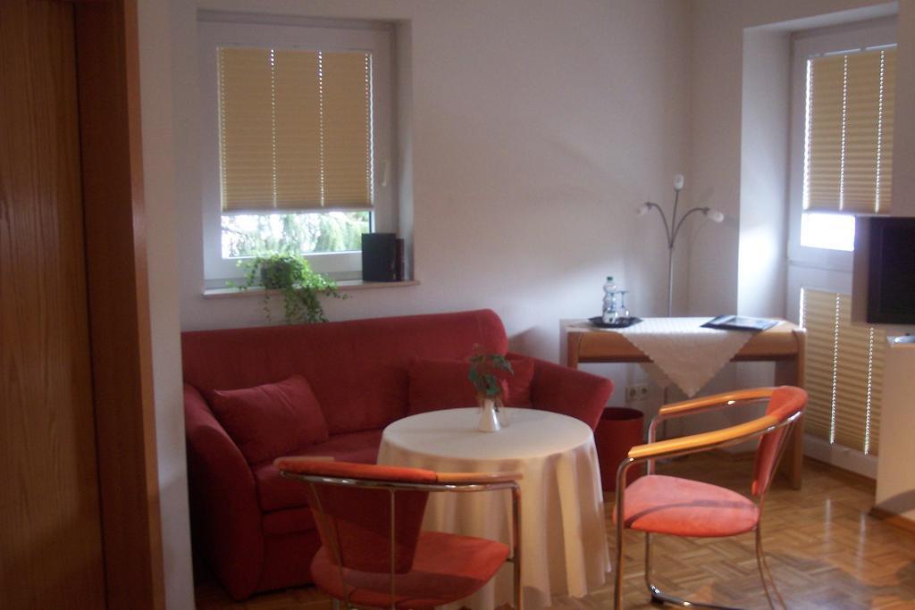 Hotel Garni Zur Bergstrasse Zwingenberg  Rom bilde