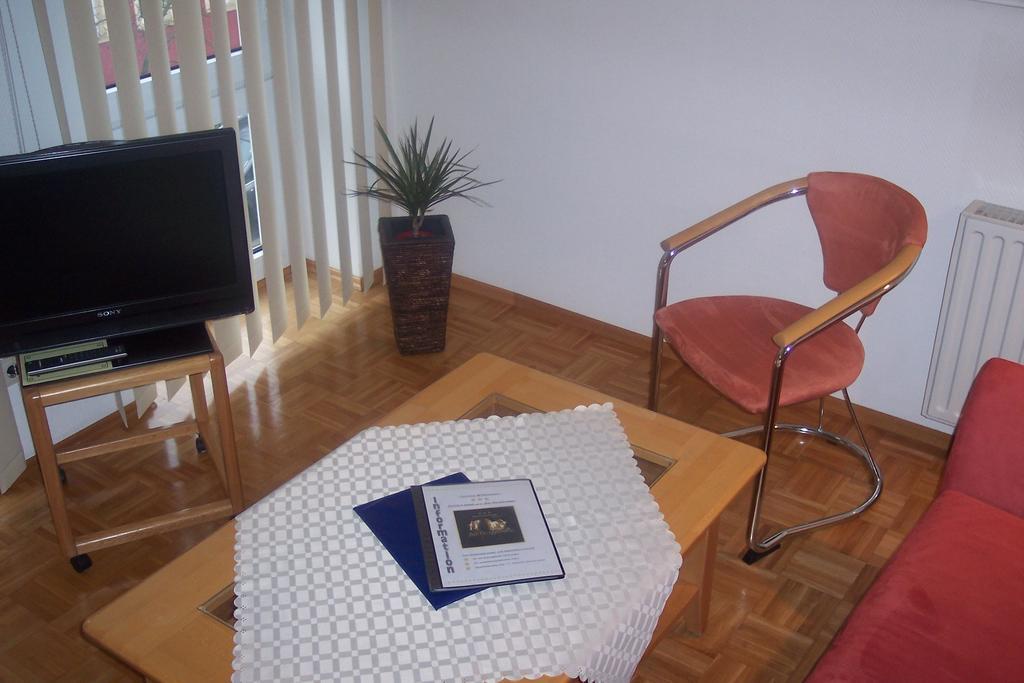 Hotel Garni Zur Bergstrasse Zwingenberg  Rom bilde